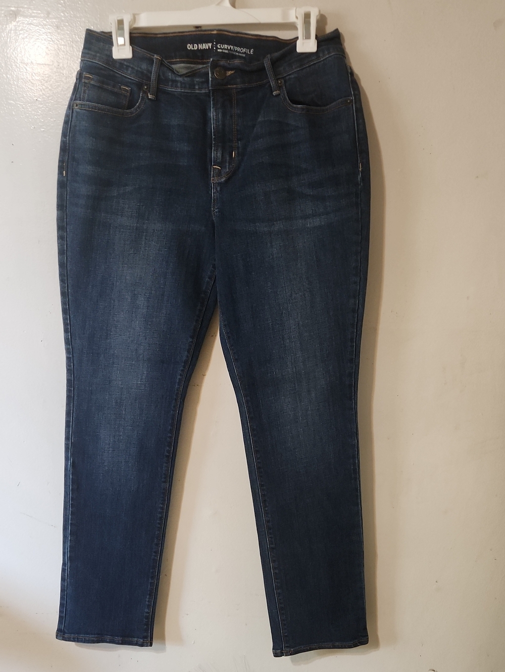 Old Navy Curvy Profile Straight Leg Jeans in Dark Wash Blue